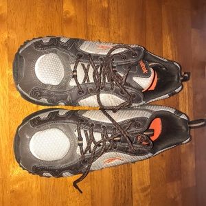 Men’s size 8 Reebok tennis shoes